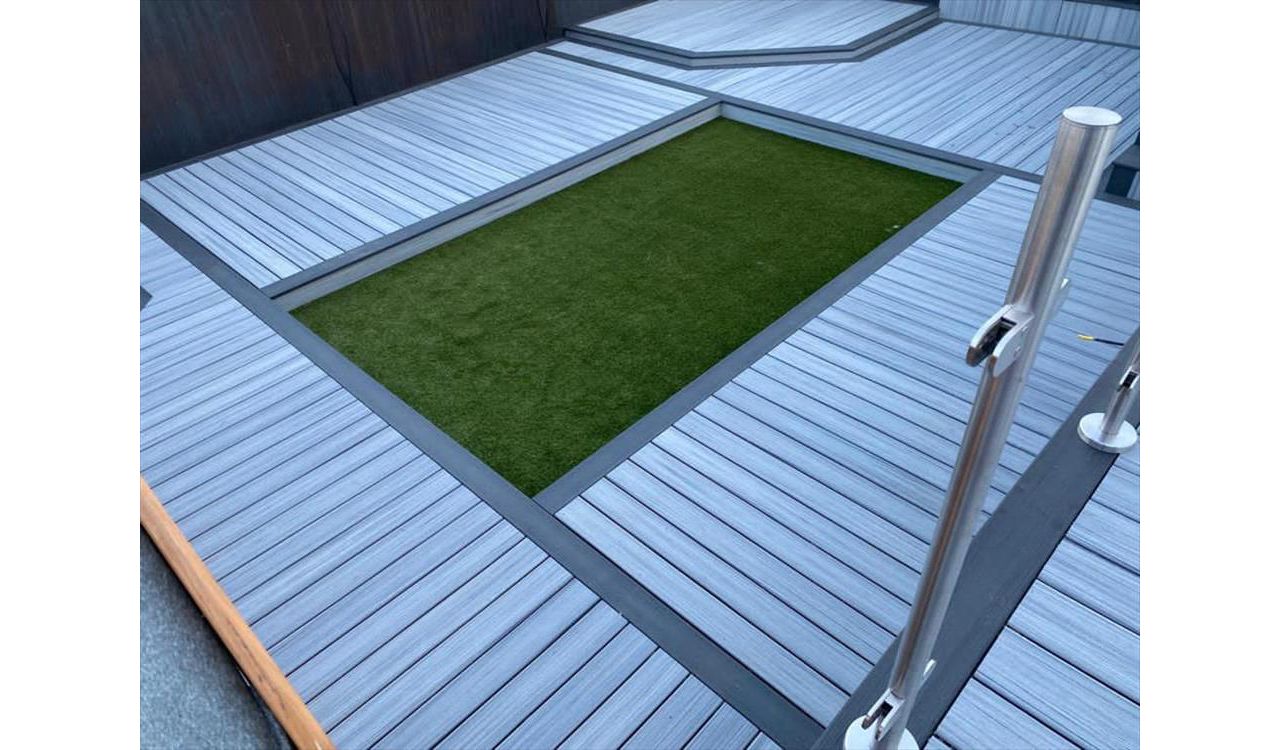 This one was something different! 160 Sq m of foggy wharf and calm water.