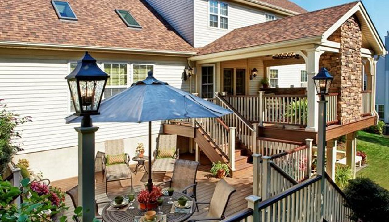 Trex Transcend Spiced Rum Deck with Roof and Fireplace