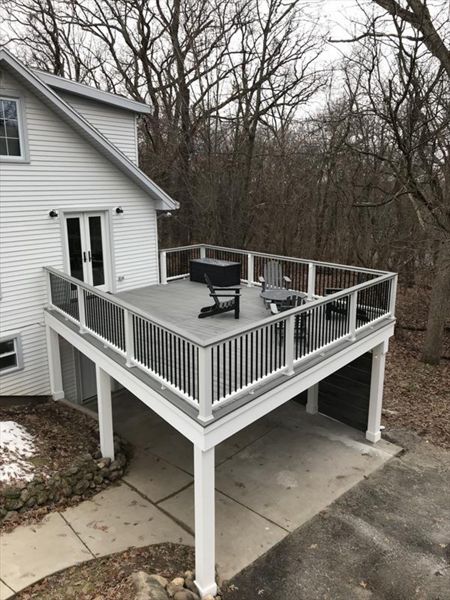 Trex Island Mist with Transcend cocktail style rail