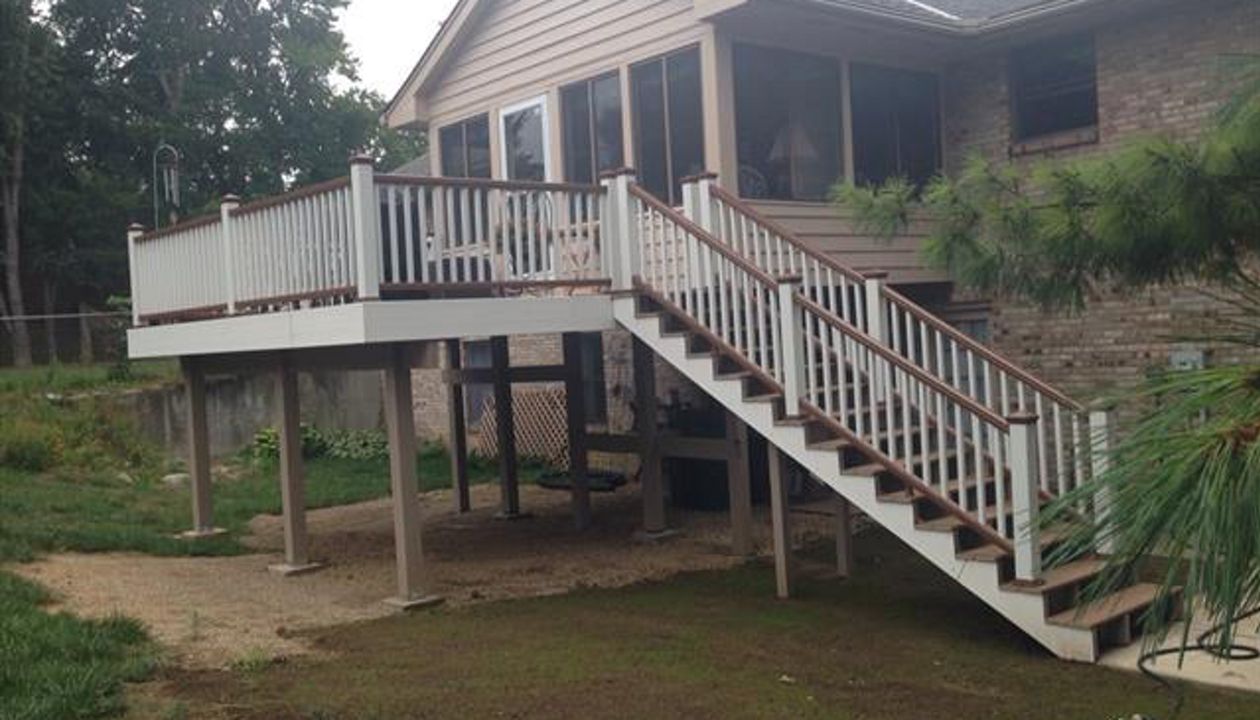 Trex Enhance Decking and Transcend Railing in Springboro, OH