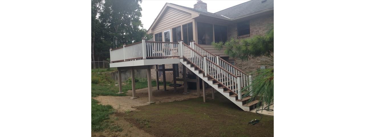 Trex Enhance Decking and Transcend Railing in Springboro, OH
