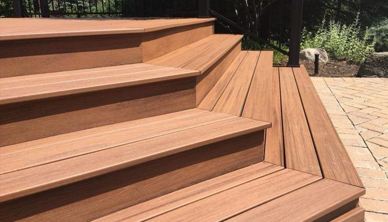 Northville Deck, Trex Transcend, Color is Tiki Torch