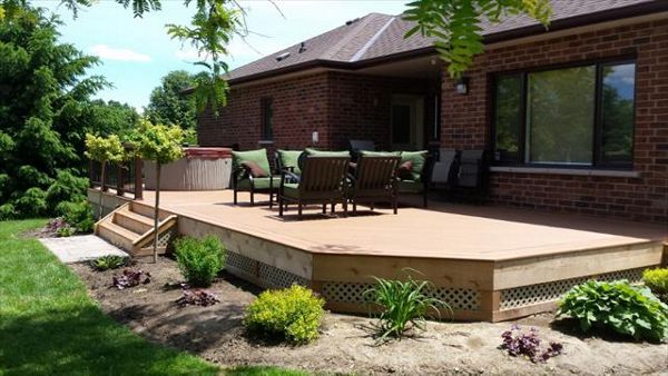 Tiki torch deck with vintage lantern rail