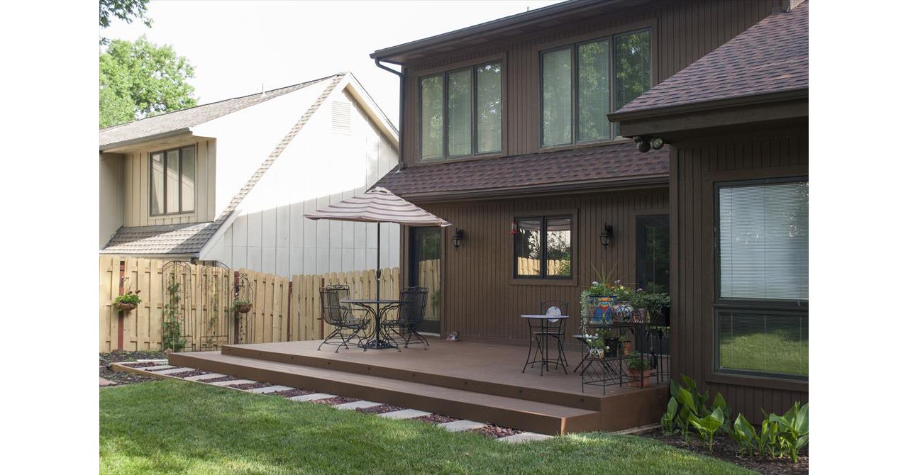 ReTouch Outdoor Trex Patio Deck