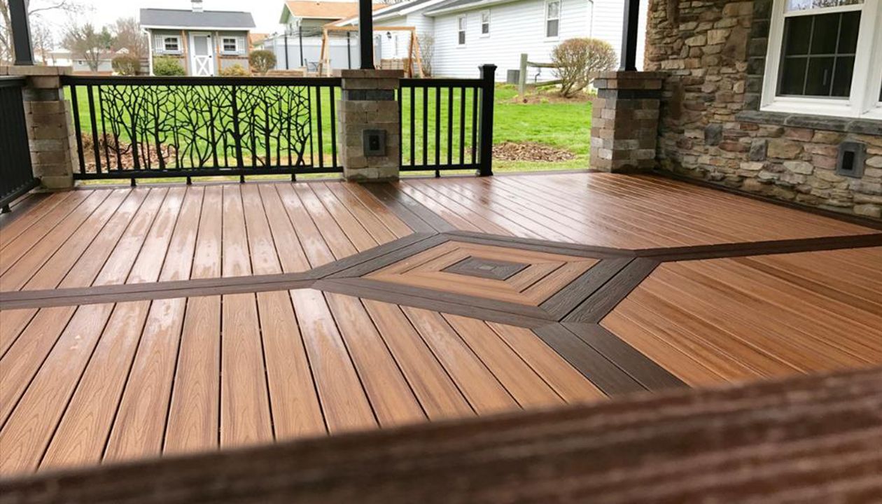 Trex Transcend Tiki Torch and Vintage Lantern decking