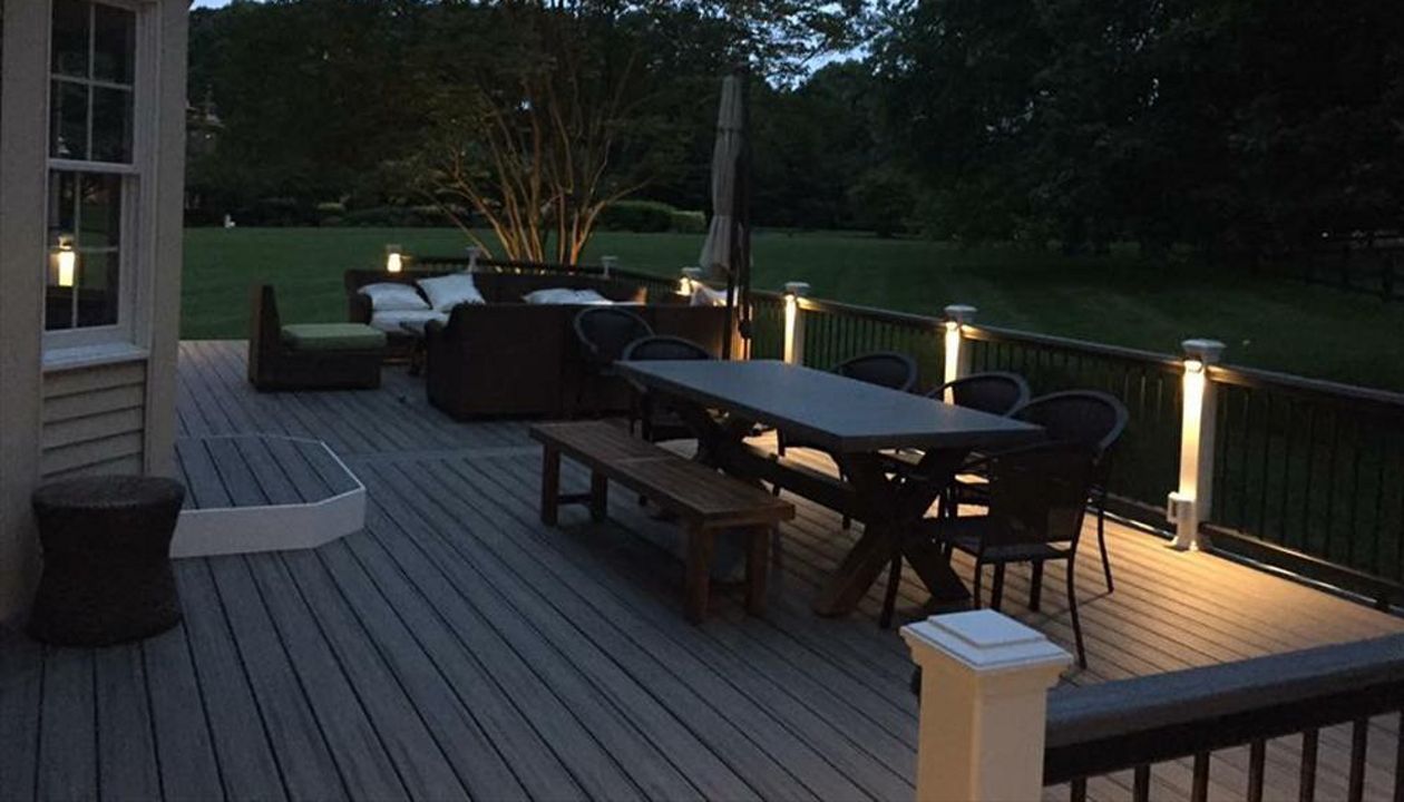 Trex Transcend Island Mist Decking with Trex Transcend Charcoal Black Railing with Trex Deck Lighting
