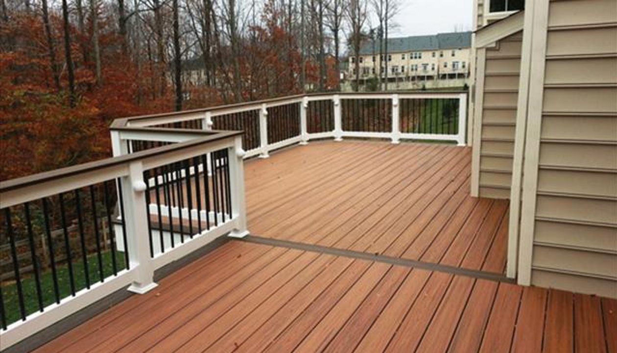 Trex Transcends Tiki Torch composite deck boards w/Spiced Rum feature board