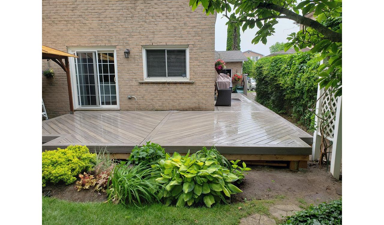 Contact Align Decking today for your custom composite decking needs. Servicing Durham Region, Kawartha Lakes, and the Barrie & Orillia areas.