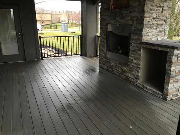 Custom Trex outdoor living space, Nebraska