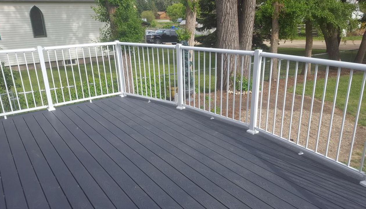 Custom Curved Deck