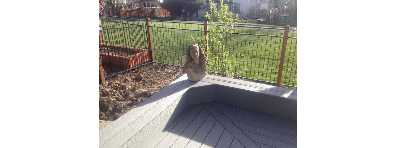 Grade Level w/ Low Bench Surround in Pebble Grey