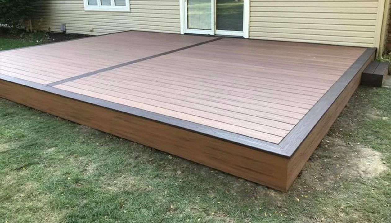 Beautiful Trex Spiced Rum deck with Vintage Lantern border