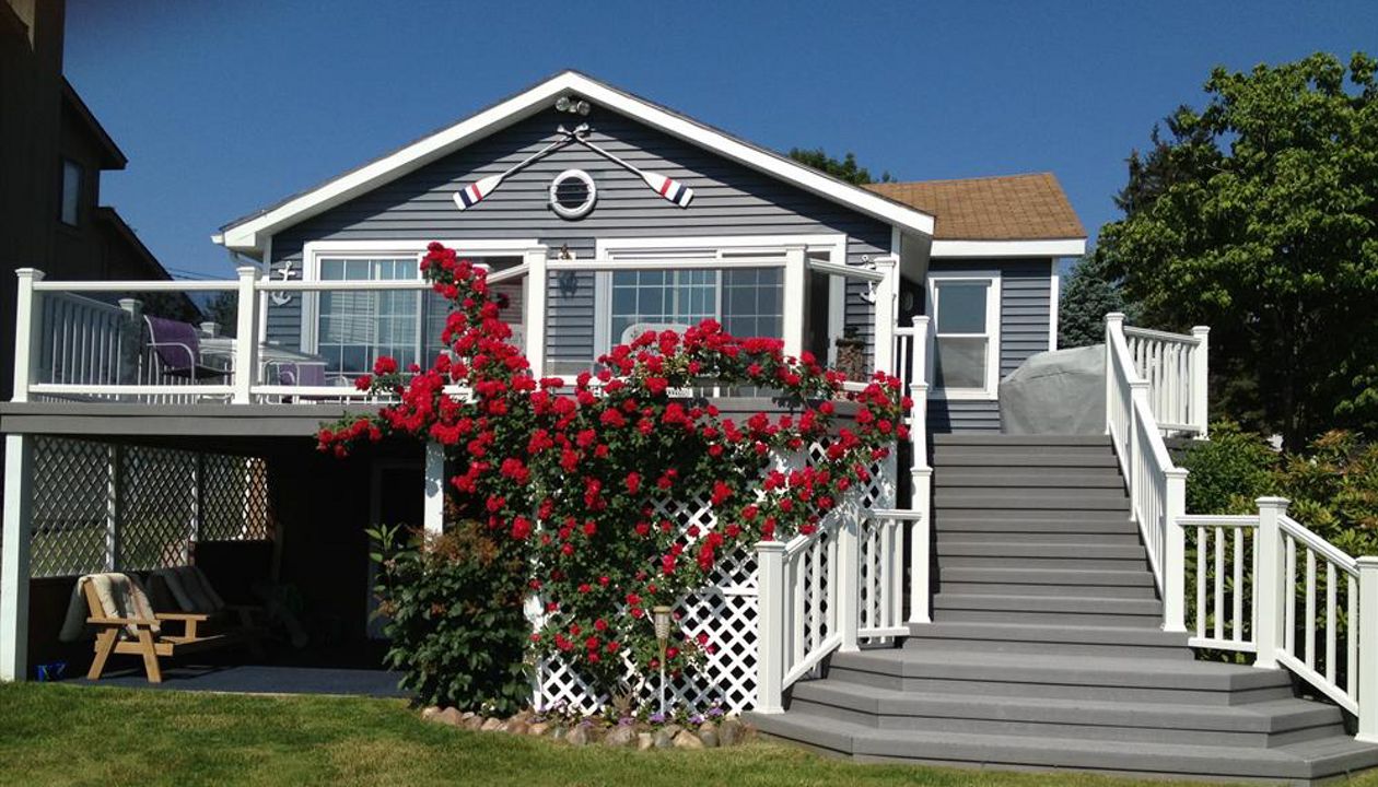 Deck Builders in Waterford, Michigan