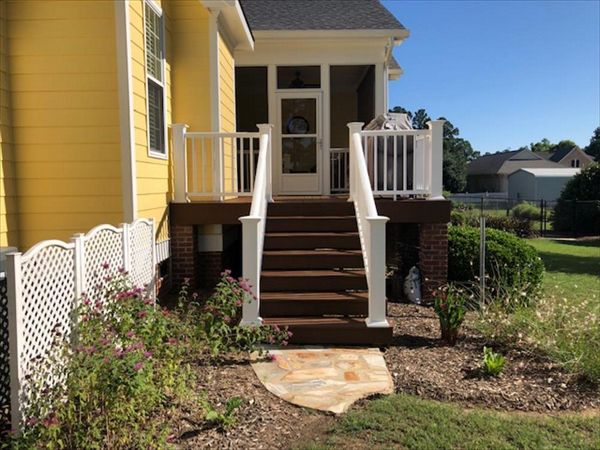 This Trex Select Saddle deck & porch is the envy of the neighborhood