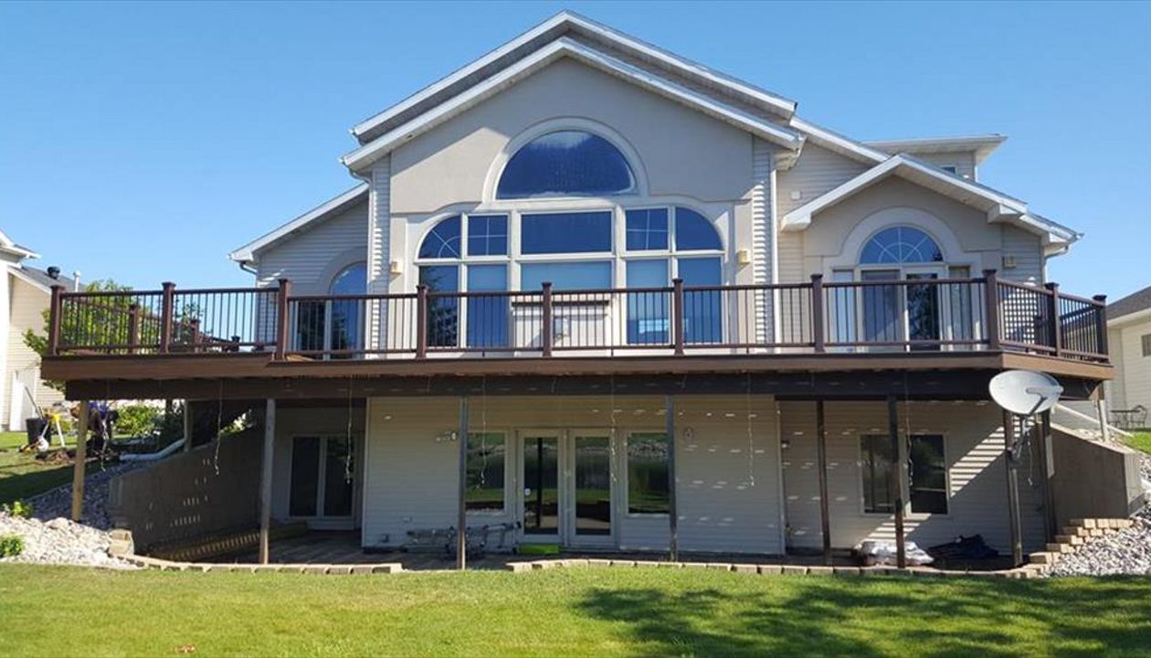 Build Right, Inc. Trex Transcend Composite Deck and Rail in Fargo, ND/Moorhead MN Area