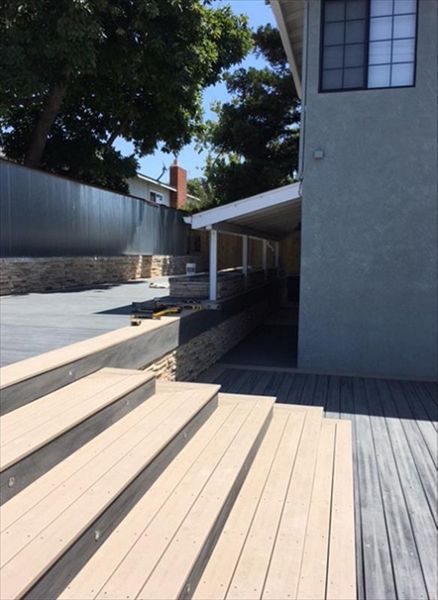 Beautiful tri color Trex Transcend Tropical Island Mist paired with the Trex Classical Earth Tones of Rope Swing