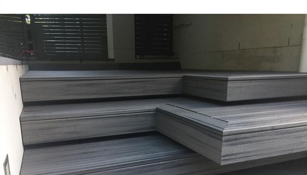 Trex island mist floating stairs.