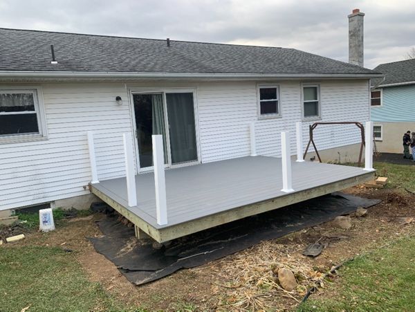 Select Pebble Gray with Picture Frame Around Deck