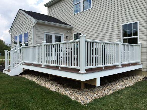 Trex Transcend Spiced Rum w/ White Transcend railing.