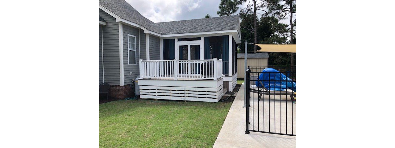 Trex Enhance Naturals Rocky Harbor deck & porch in Wilmington, NC