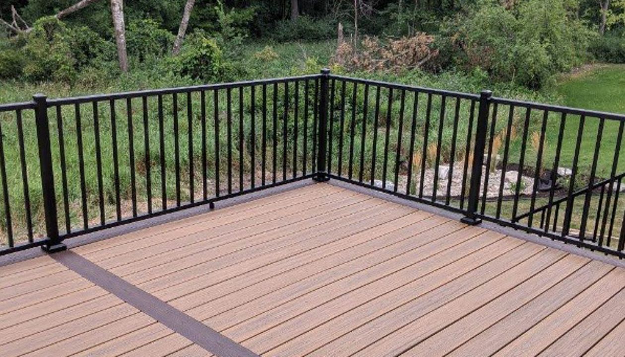 Trex Transcend Havana Gold with accent Vintage Lantern