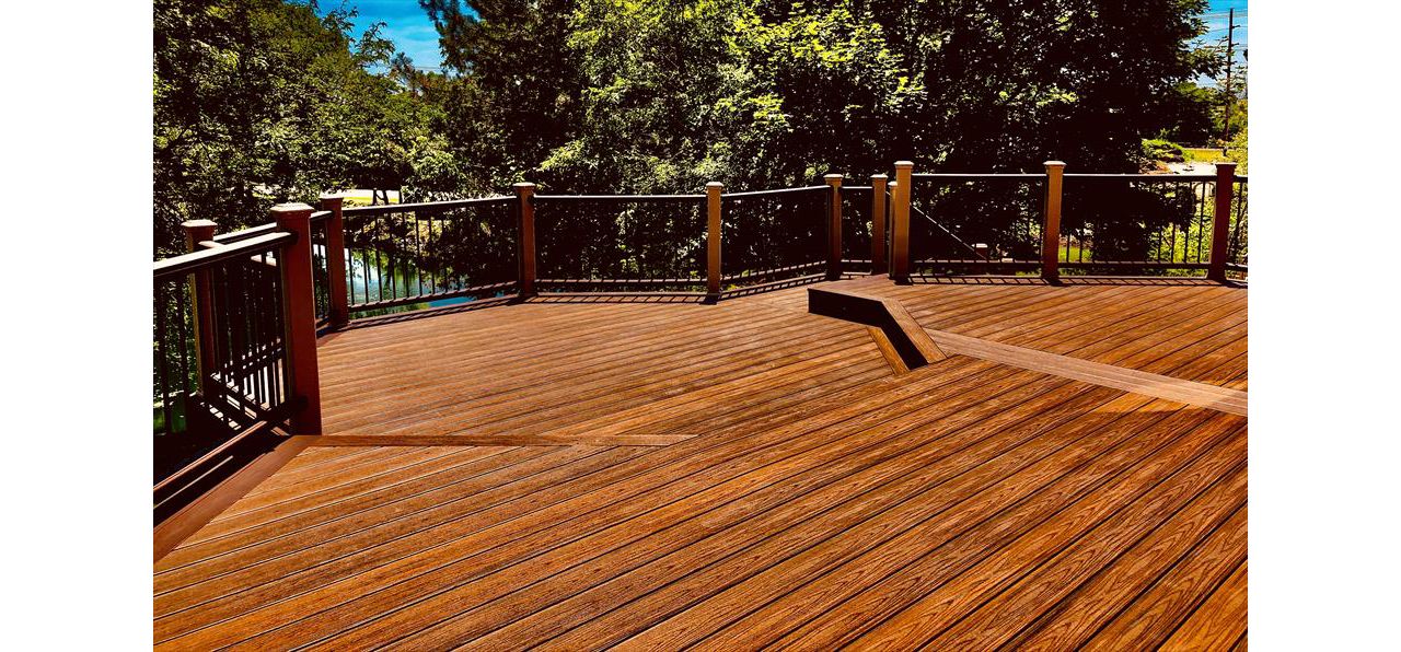 Trex Transcend Decking with Trex Transcend Railing
