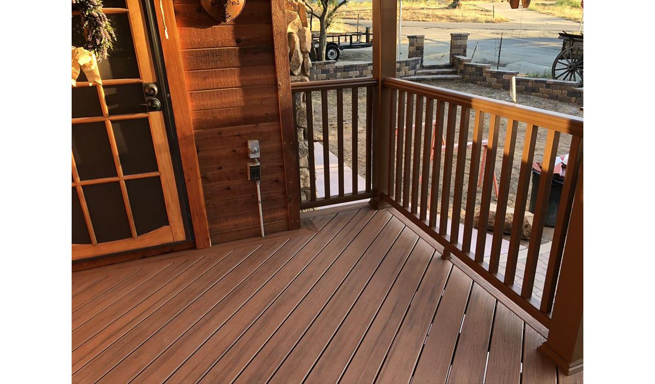 Tiki Torch Alpine Deck