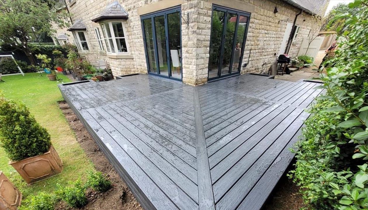 TREX Enhance Naturals Calm Water Decking with inset built in planters completed in Boston Spa Leeds