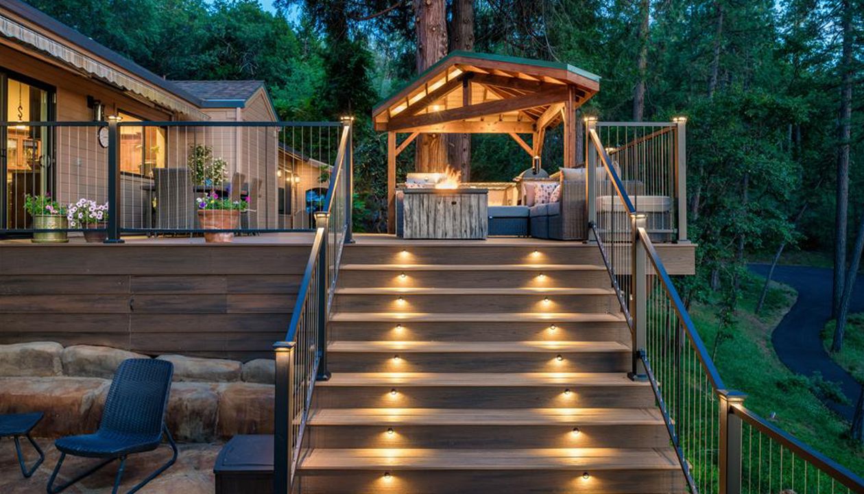 Havana Gold, Spiced Rum Border and Cladding