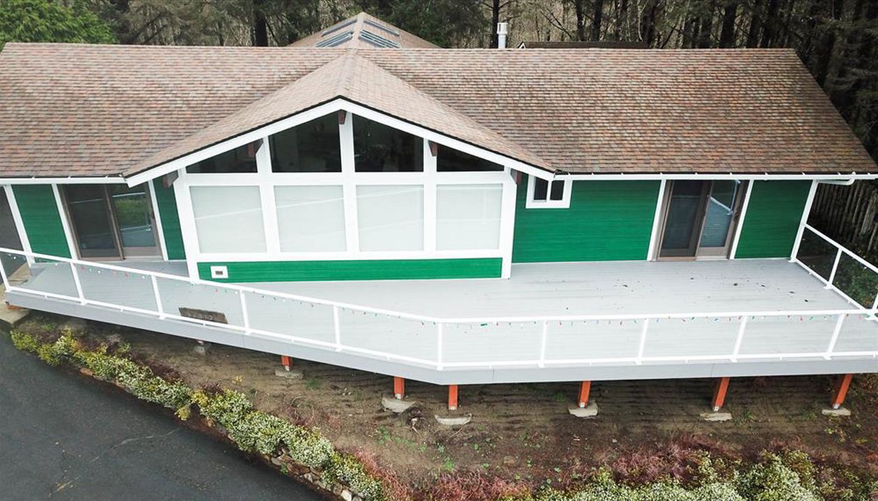 Astoria Trex Select Pebble Grey Deck