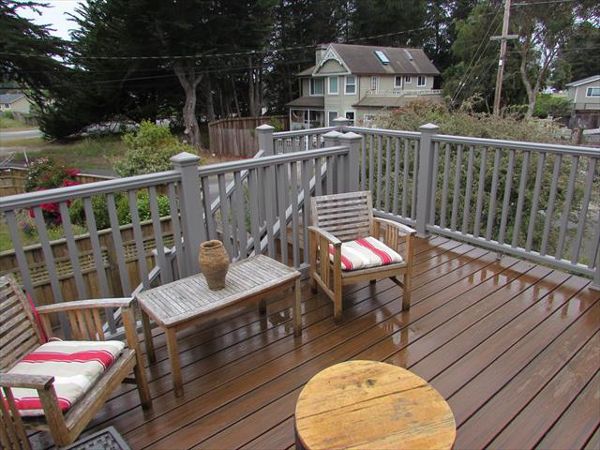 Trex Transcend Spiced Rum composite deck, Moss Beach, CA
