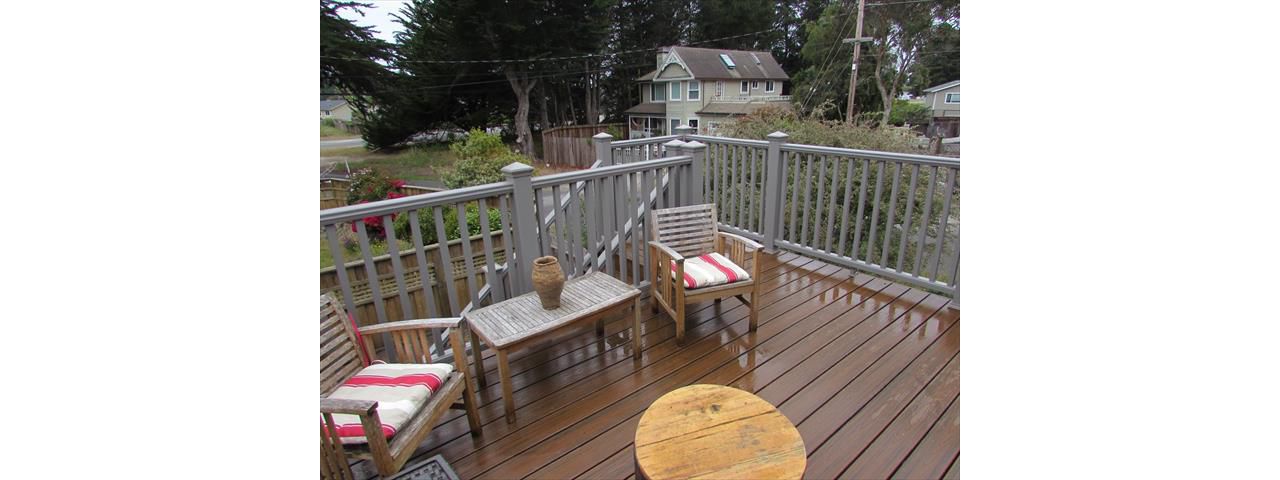 Trex Transcend Spiced Rum composite deck, Moss Beach, CA