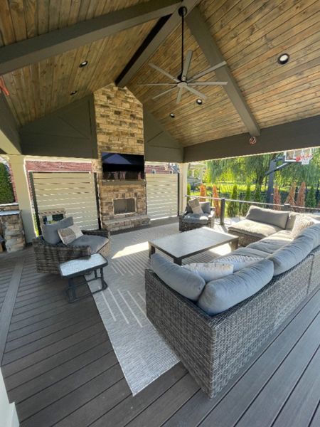 Trex Enhance Naturals Toasted Sand deck