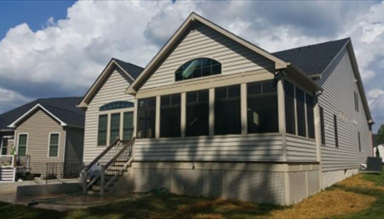 Trex Transcend Spiced Rum Decking and Porch