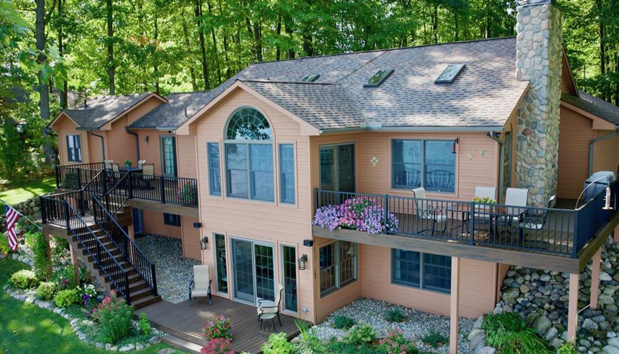 Trex deck project in Northern MI.  Transcend decking and Siganture railing.