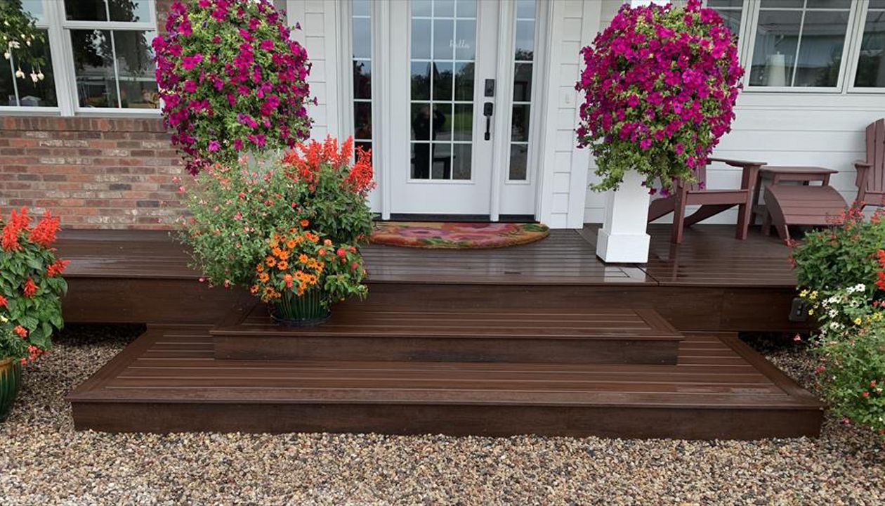 Welcome your guests with Trex Transcend Lava Rock for a Grand entrance!