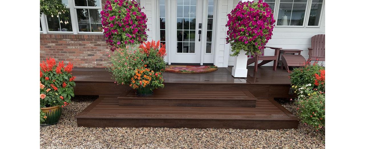 Welcome your guests with Trex Transcend Lava Rock for a Grand entrance!