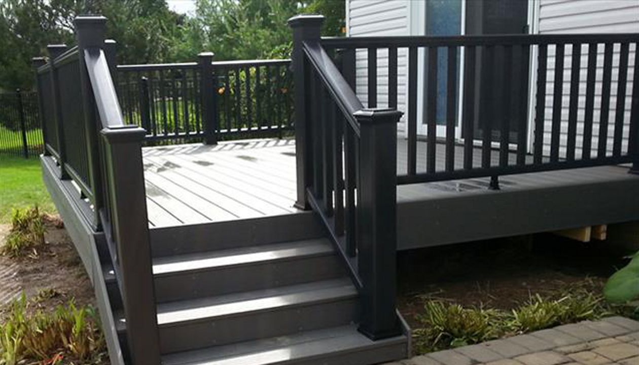 TREX COLUMBUS CLAM SHELL