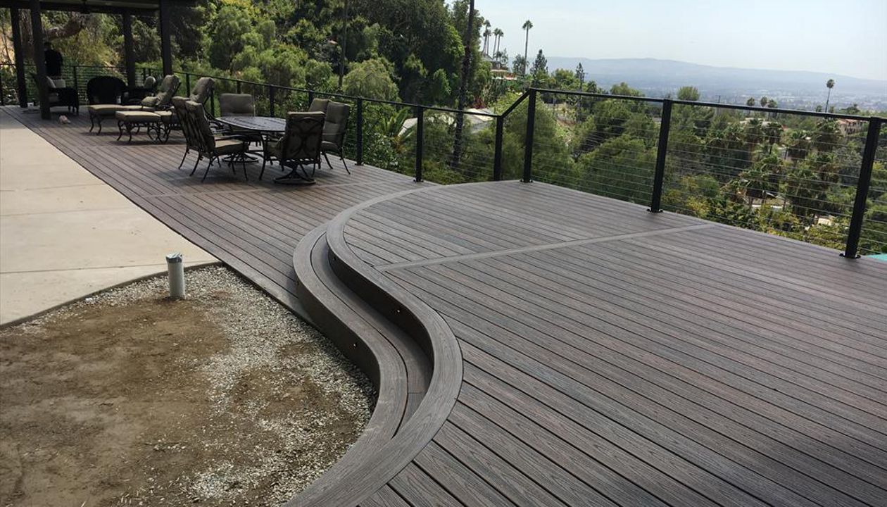 Radius perimeter Trex deck