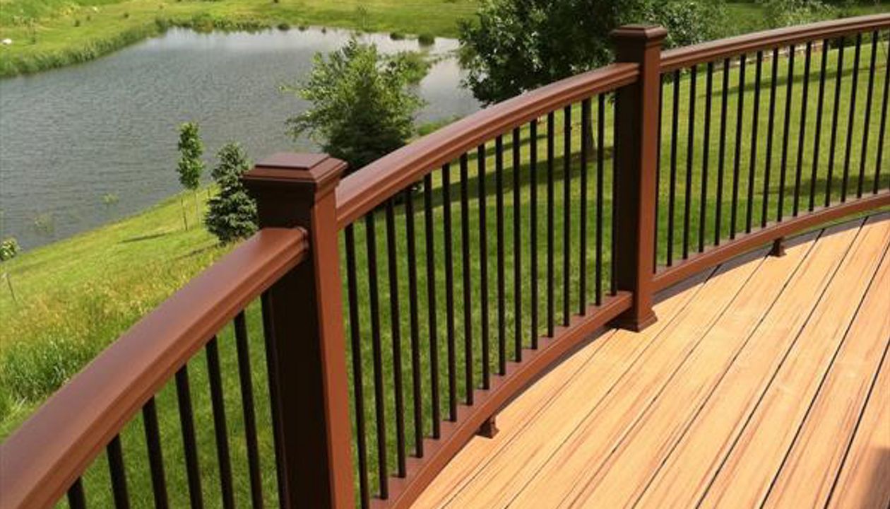 Trex Tiki Torch Transcend Decking and Curved Trex Transcend Railing Rochester, MN