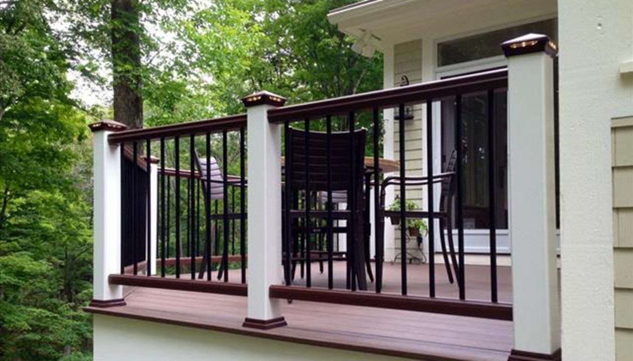 Transcend rail with aluminum balusters