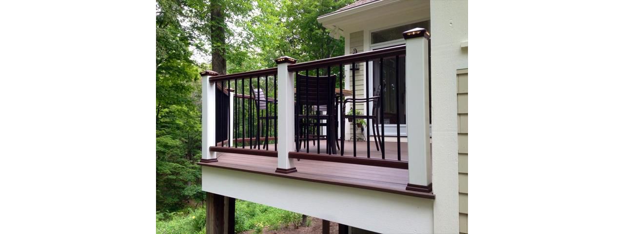 Transcend rail with aluminum balusters