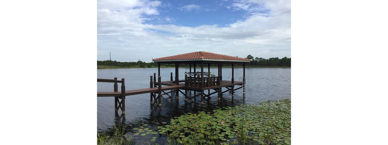 Trex Select Saddle Dock located in Dr. Phillips (Orlando)