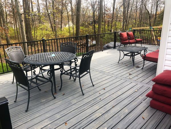 Trex Transcend Island Mist decking w/ Trex Signature Aluminum railing (black) and lights