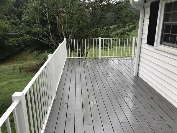 Trex Select Pebble Grey deck in Elkin, NC