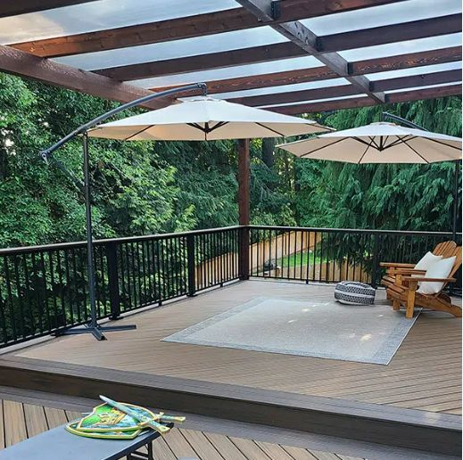 Renton, WA Trex Transcend Havana Gold deck with Signature railing