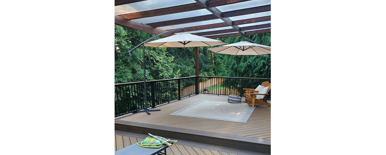 Renton, WA Trex Transcend Havana Gold deck with Signature railing