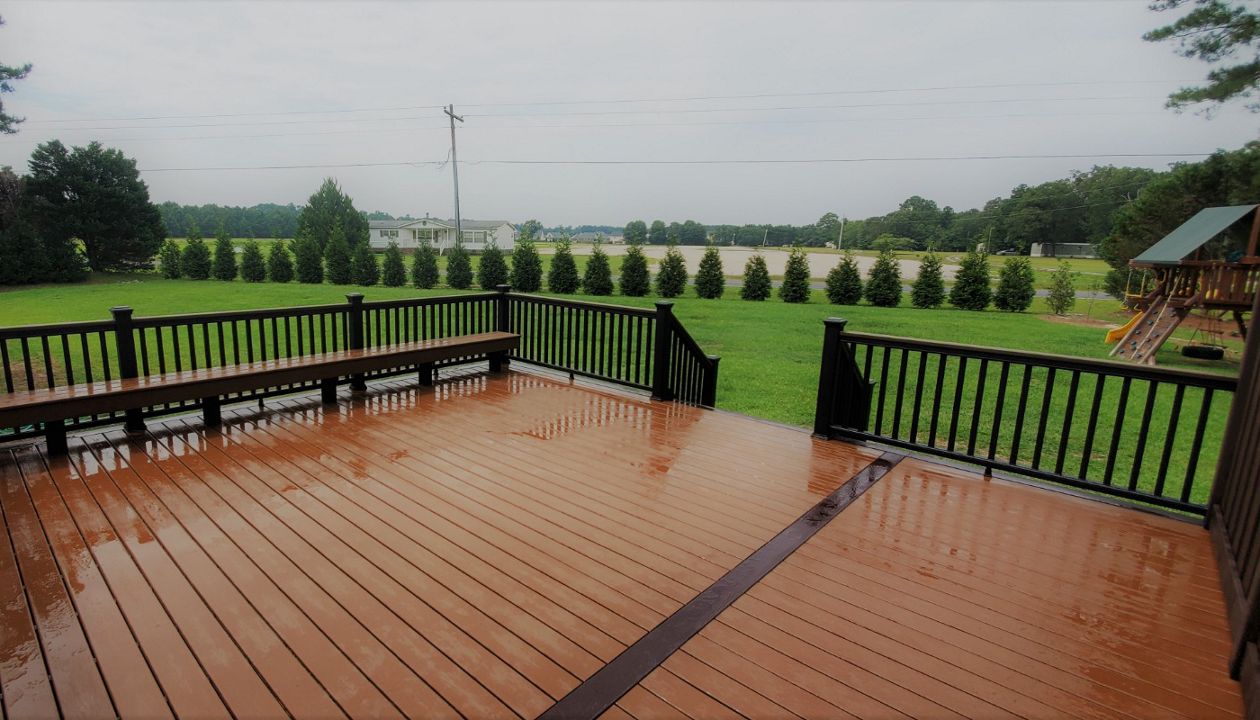 Baywood Back Deck: Saddle and Woodland Brown