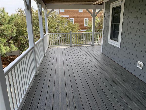Trex Island Mist Decking and Transcends Railing