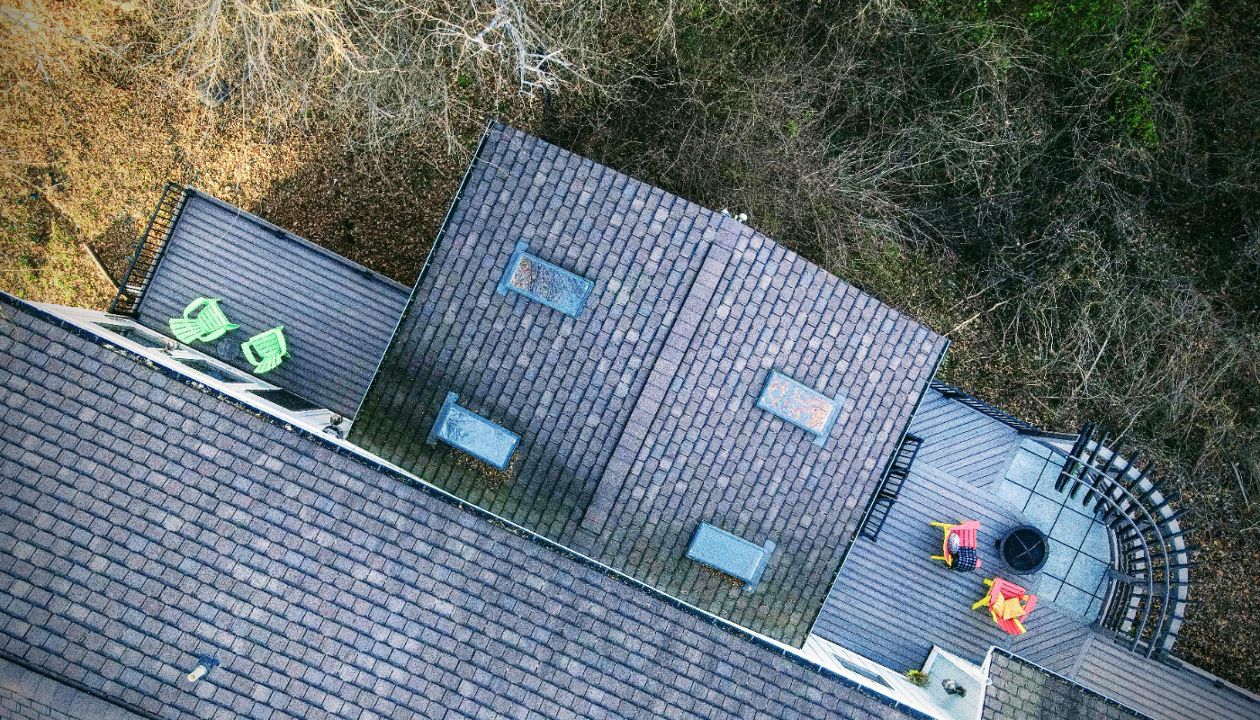 Grafton, IL Rocky Harbor Decking with Signature Railing